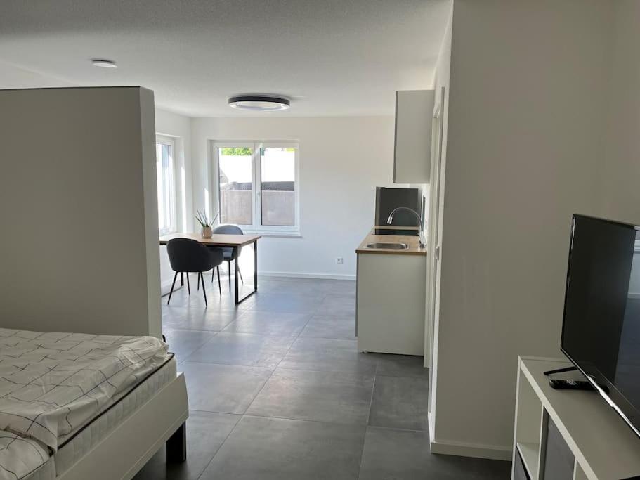 Schoenes 1 Zimmer Apartment Huefingen Exterior photo